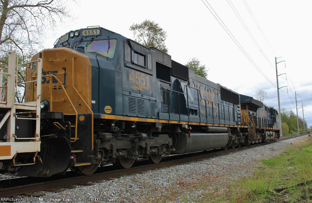 CSX 4551